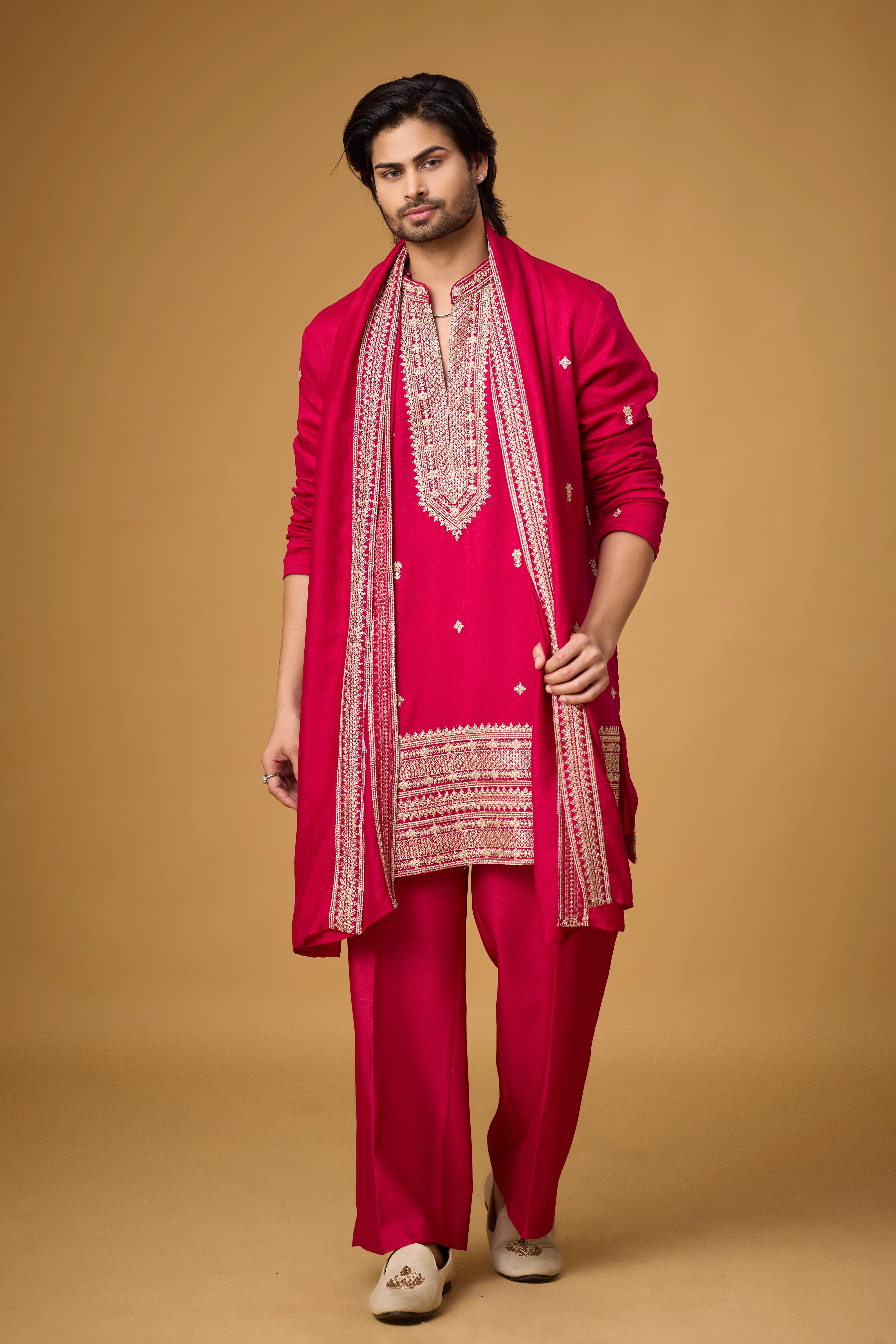 Royal Fuchsia Embroidered Kurta Set with Stole