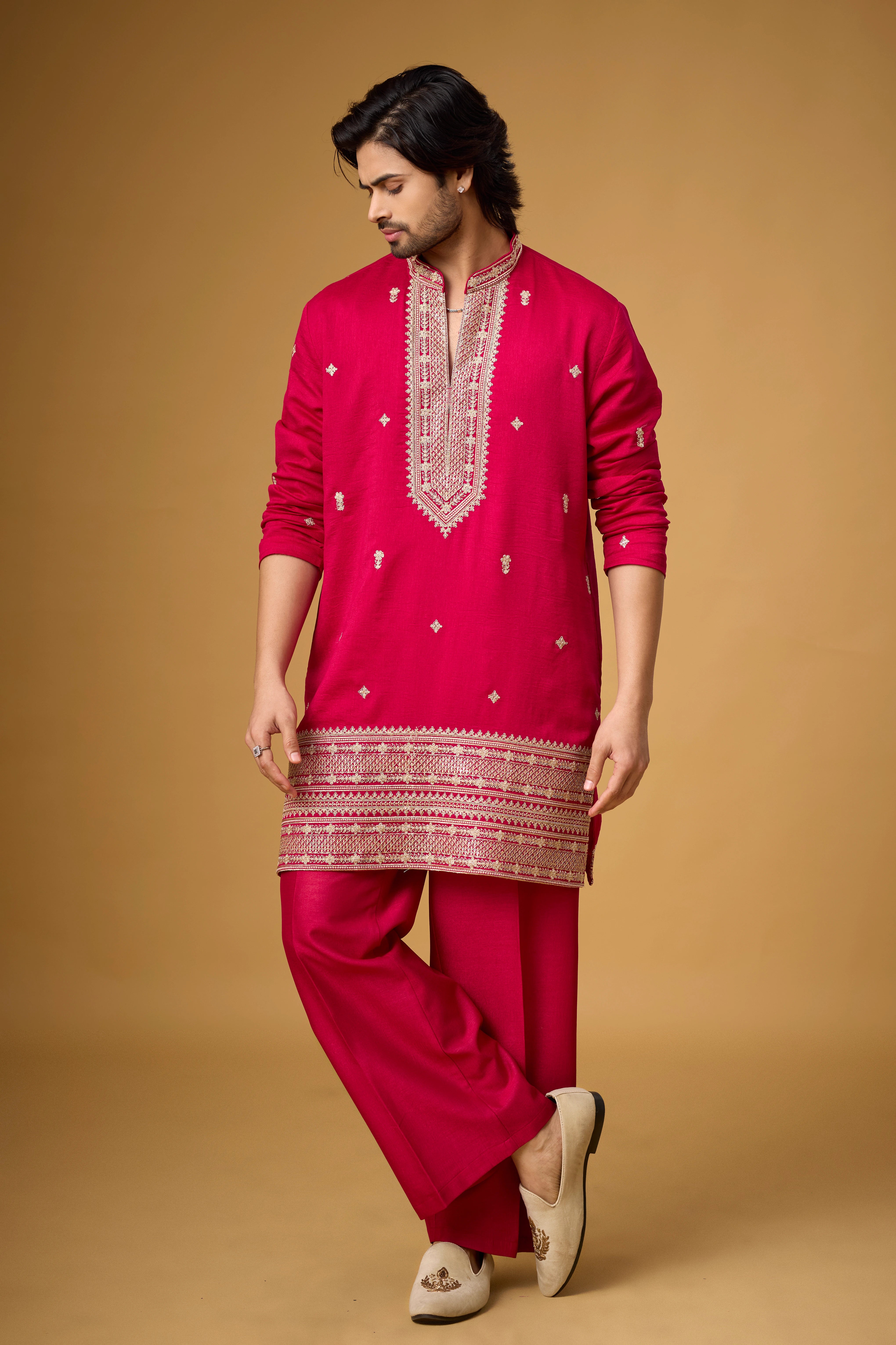 Royal Fuchsia Embroidered Kurta Set with Stole