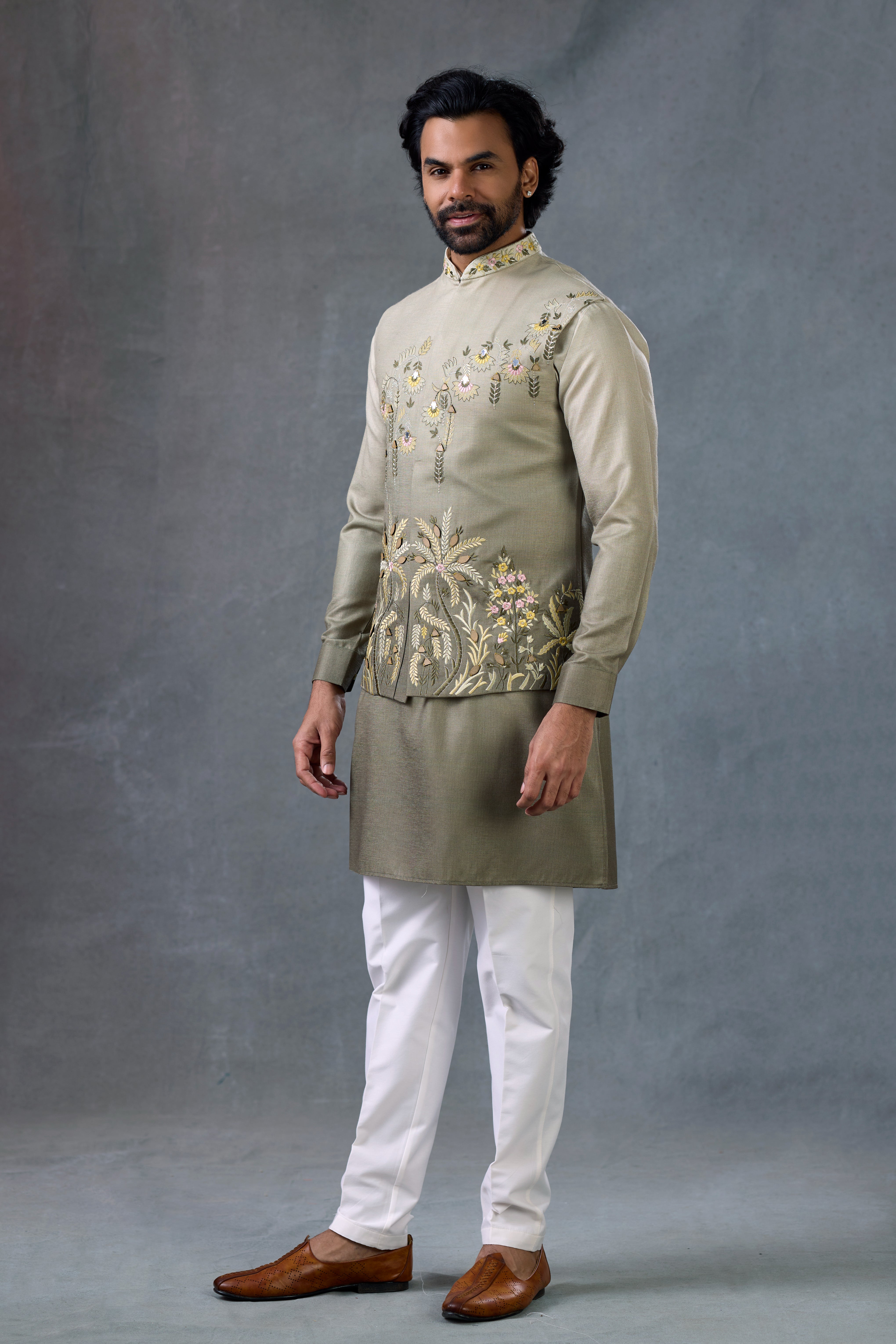 Men Embroidered Kurta Set