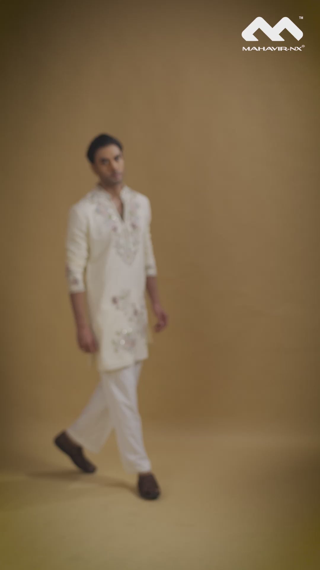 Off White Floral Heritage Embroidered Kurta Set